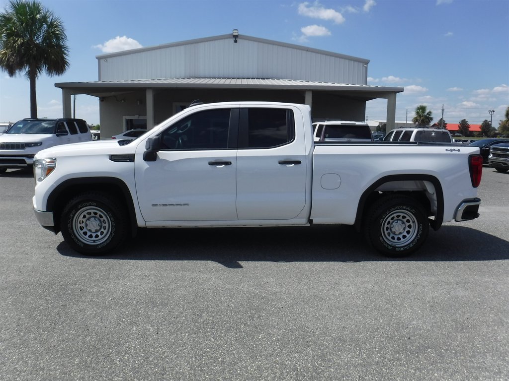 2020 GMC Sierra 1500 Base's photo