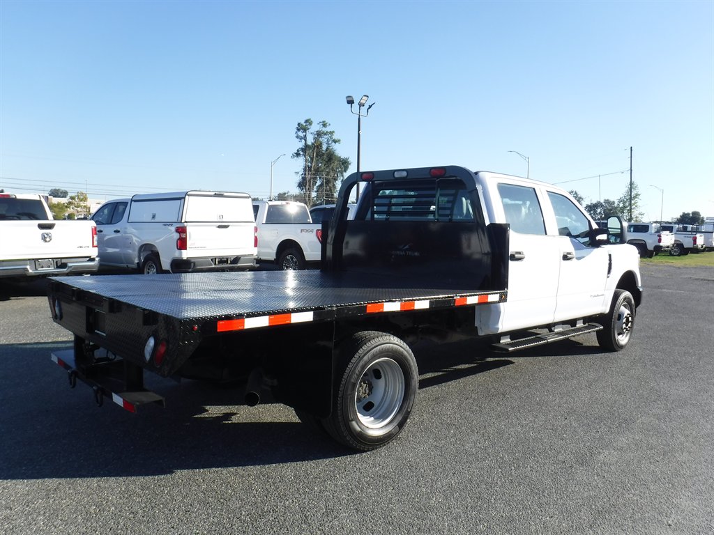 2022 Ford F-350 Super Duty Chassis Cab XL