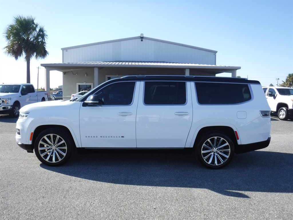 2023 Jeep Grand Wagoneer L Series II's photo