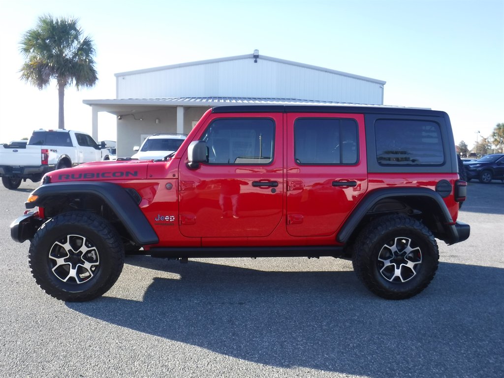 2022 Jeep Wrangler Unlimited Rubicon's photo