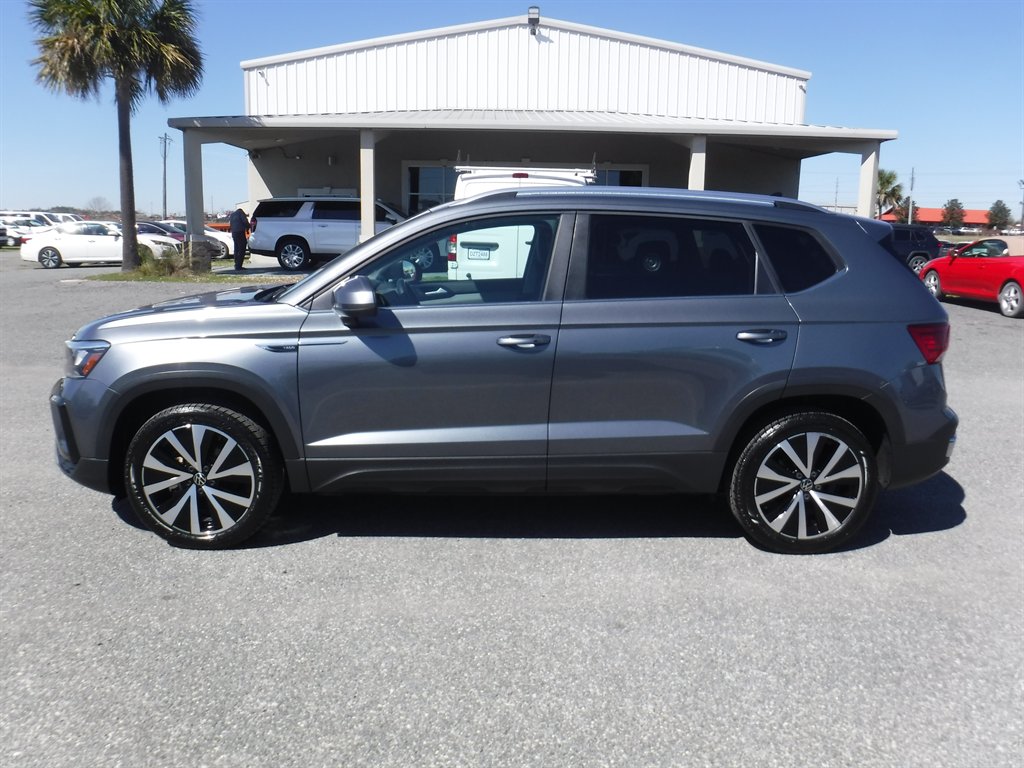 2022 Volkswagen Taos SE