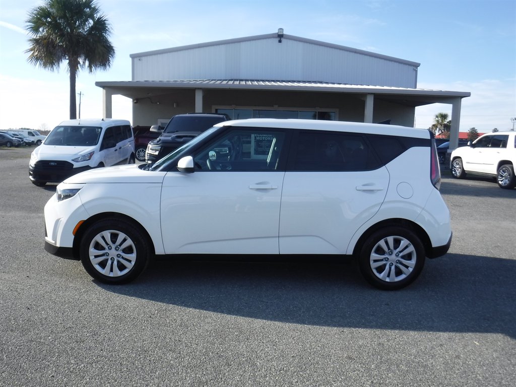 2023 Kia Soul LX