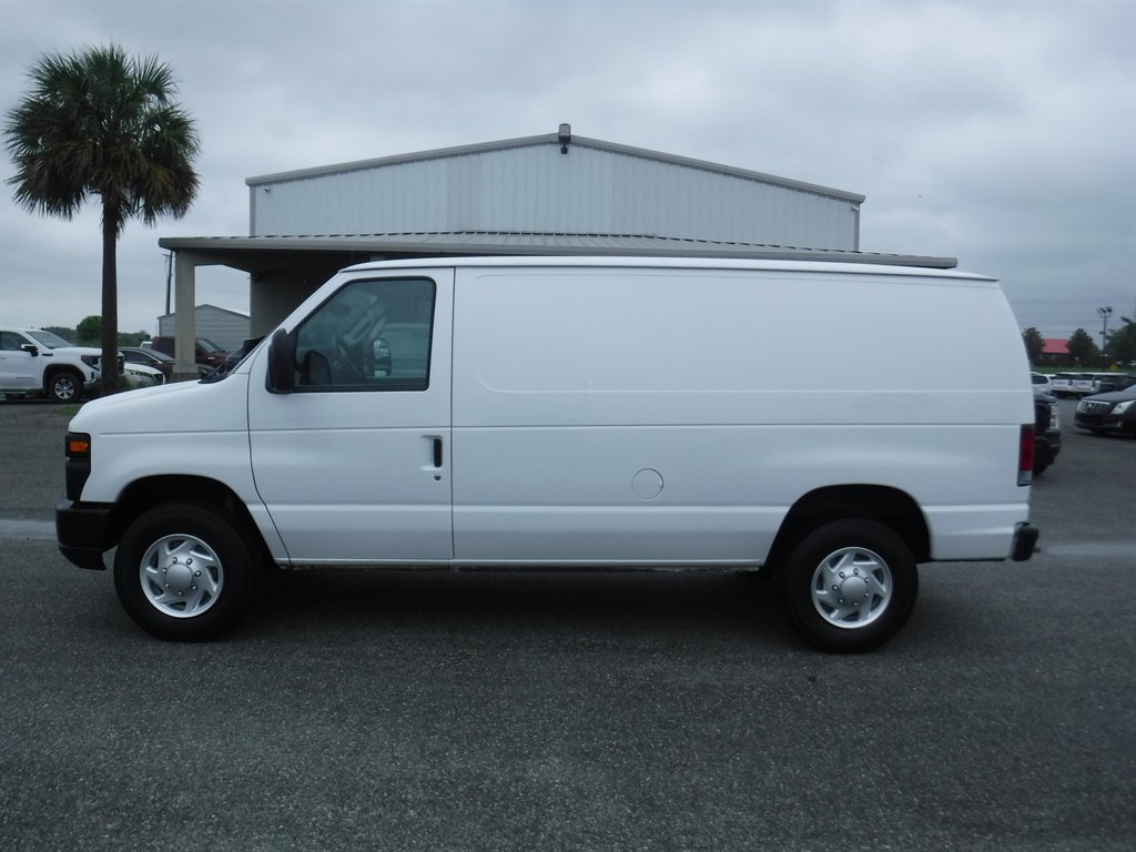 2011 Ford E-Series E-250 Van's photo