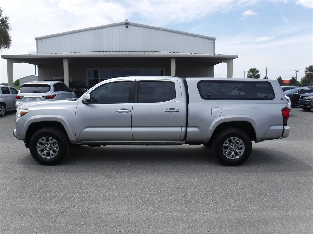 2019 Toyota Tacoma SR5 Double Cab 4WD V6 Auto LB's photo