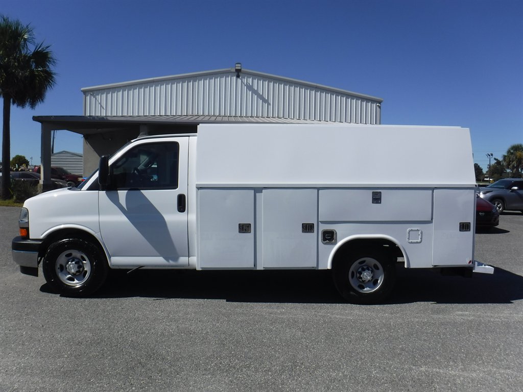 2018 Chevrolet Express Cutaway