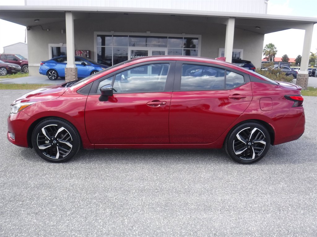 2024 Nissan Versa Sedan SR